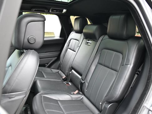 Used 2018 Land Rover Range Rover Sport HSE AWD/4WD image 15