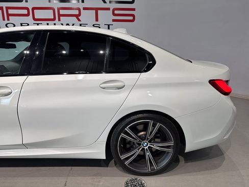 Used 2021 BMW 330i xDrive Sedan w/ M Sport Package image 9