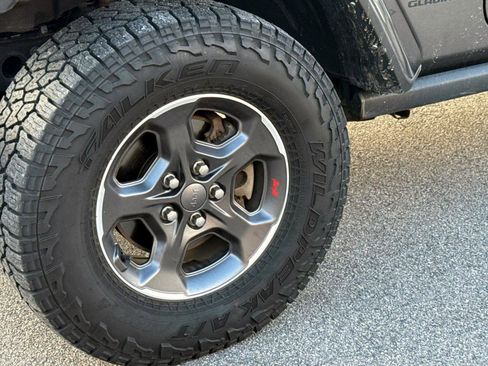 Used 2022 Jeep Gladiator Rubicon w/ LED Lighting Group image 5