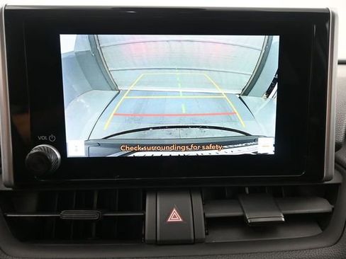 Used 2024 Toyota RAV4 XLE FWD image 30