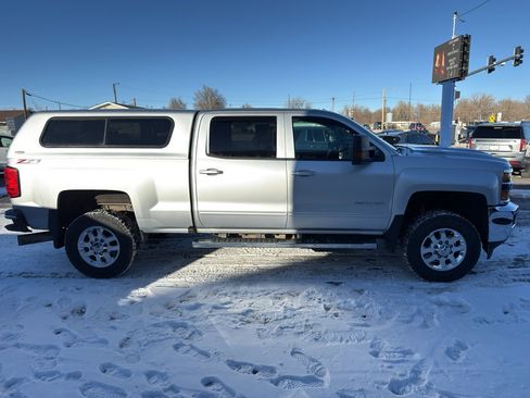 Used 2017 Chevrolet Silverado 2500 LT w/ LT Convenience Package image 5