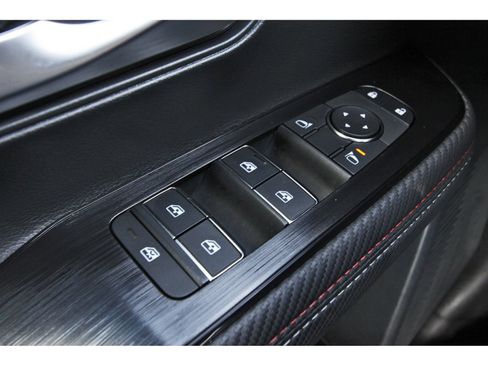 Certified 2025 Nissan Kicks SR FWD image 20