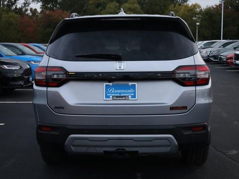 New 2025 Honda Pilot TrailSport image 6