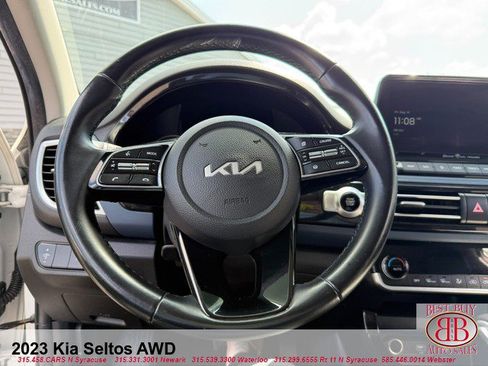 Used 2023 Kia Seltos S w/ Navigation Package AWD/4WD image 19