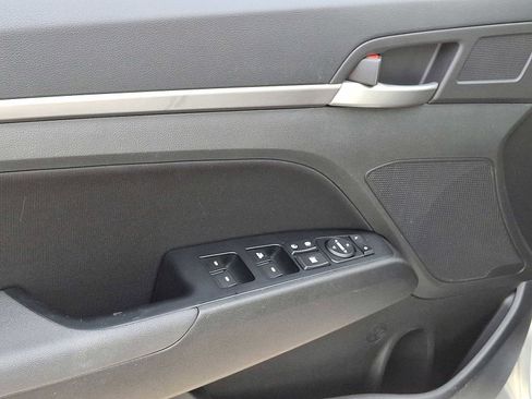 Used 2017 Hyundai Elantra Value Edition w/ Cargo Package image 10