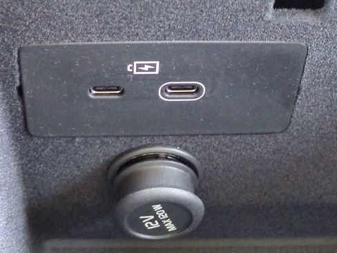 New 2026 Volvo XC90 B6 Plus w/ Protection Package Premier image 30