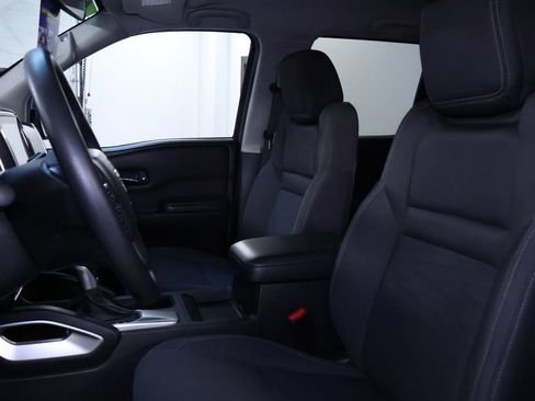 Used 2023 Nissan Frontier SV image 13