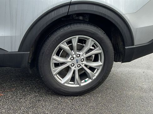 Used 2023 Ford Explorer Limited w/ Equipment Group 301A image 12