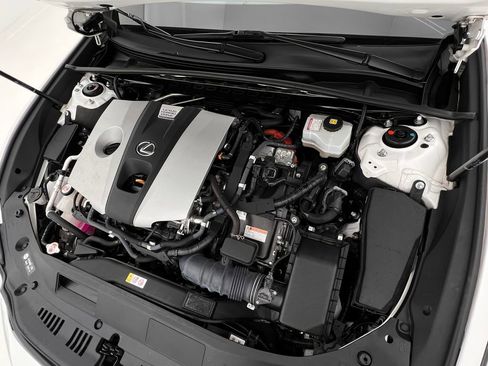 Used 2019 Lexus ES 300h image 31