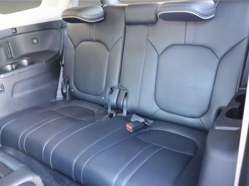 Used 2023 Honda Pilot Elite image 11