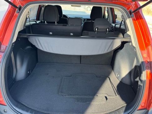 Used 2015 Toyota RAV4 LE image 34