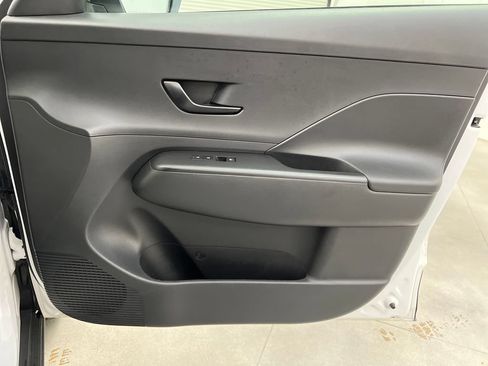 Used 2024 Hyundai Kona SEL AWD/4WD image 30