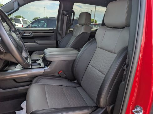Used 2023 Chevrolet Silverado 1500 ZR2 w/ Technology Package AWD/4WD image 25
