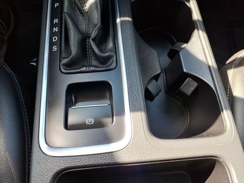 Used 2018 Ford Escape SEL AWD/4WD image 24