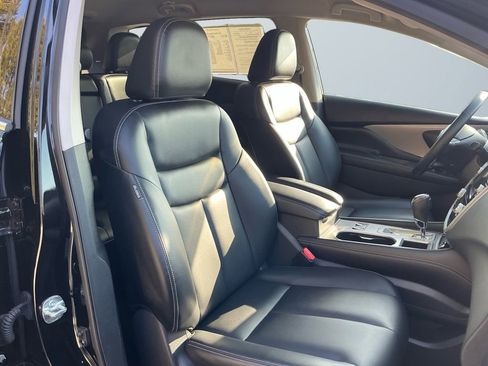 Used 2022 Nissan Murano SV w/ SV Midnight Edition Package image 16