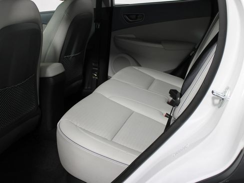 Used 2021 Hyundai Kona Limited w/ Cargo Package FWD image 28