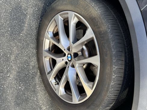 Used 2022 BMW X5 sDrive40i w/ Luxury Seating Package RWD image 12