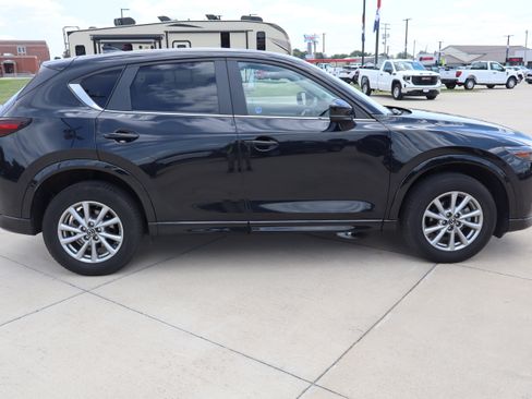 Used 2025 MAZDA CX-5 AWD 2.5 S w/ Preferred Package image 4