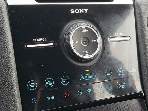 Used 2018 Ford Taurus SHO image 15