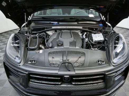New 2026 Porsche Macan Turbo AWD/4WD image 36
