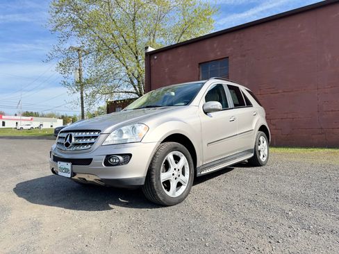 Used 2008 Mercedes-Benz ML 320 4MATIC image 5
