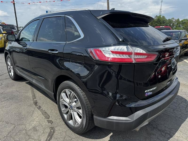 Used 2019 Ford Edge Titanium FWD image 6