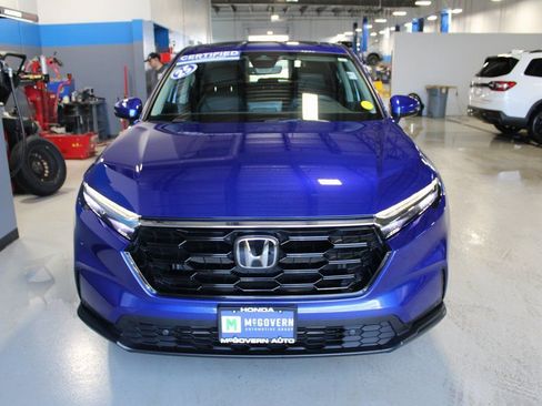 Used 2025 Honda CR-V EX-L image 3
