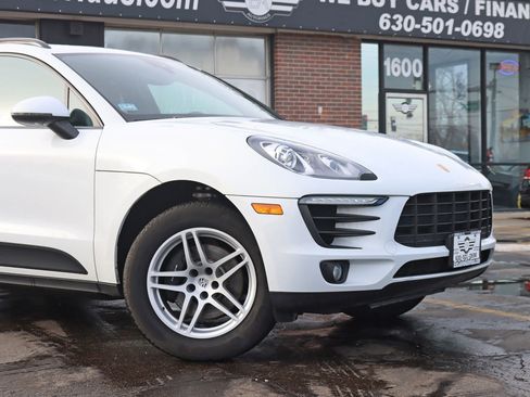 Used 2018 Porsche Macan Sport Edition image 3