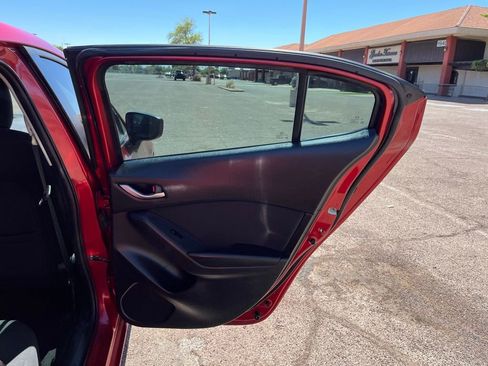 Used 2014 MAZDA MAZDA3 i Sport image 16