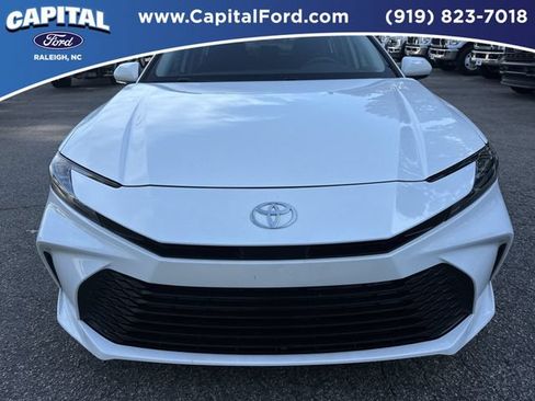 Used 2025 Toyota Camry LE FWD image 10