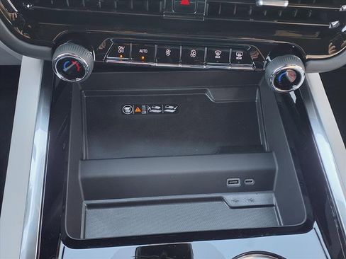 New 2026 Chevrolet Tahoe Premier image 18