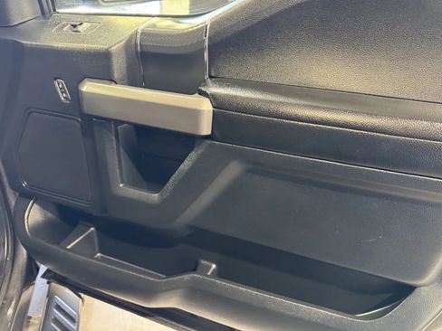 Used 2019 Ford F150 XLT w/ Equipment Group 302A Luxury image 7