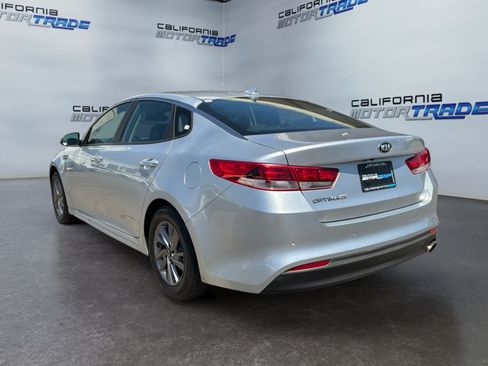 Used 2020 Kia Optima LX FWD image 7