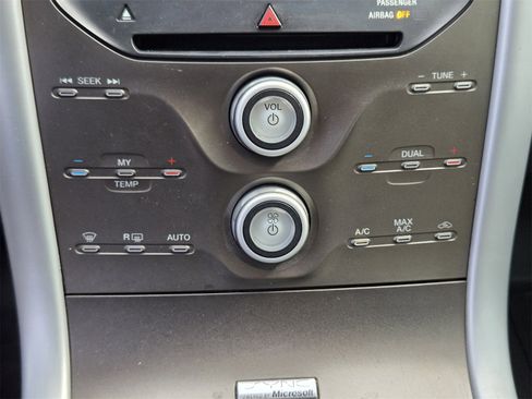 Used 2014 Ford Edge SEL w/ Equipment Group 205A image 16