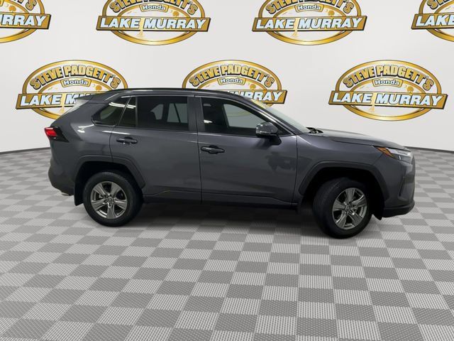 Used 2025 Toyota RAV4 XLE FWD image 5
