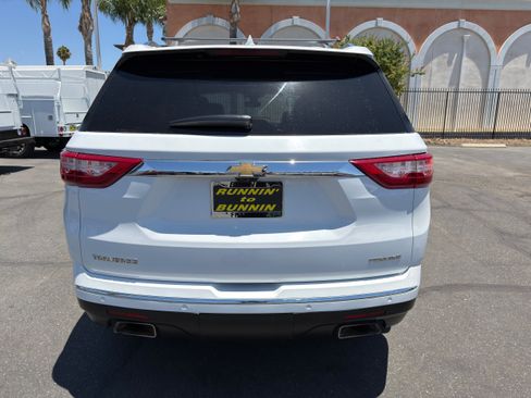Used 2019 Chevrolet Traverse Premier w/ Driver Confidence II Package FWD image 7