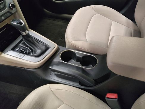 Used 2018 Hyundai Elantra SE FWD image 26