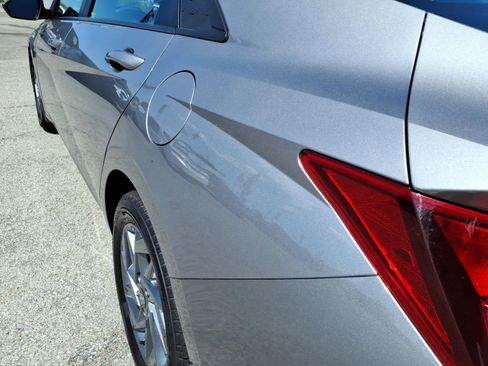 Used 2024 Hyundai Elantra SEL image 19