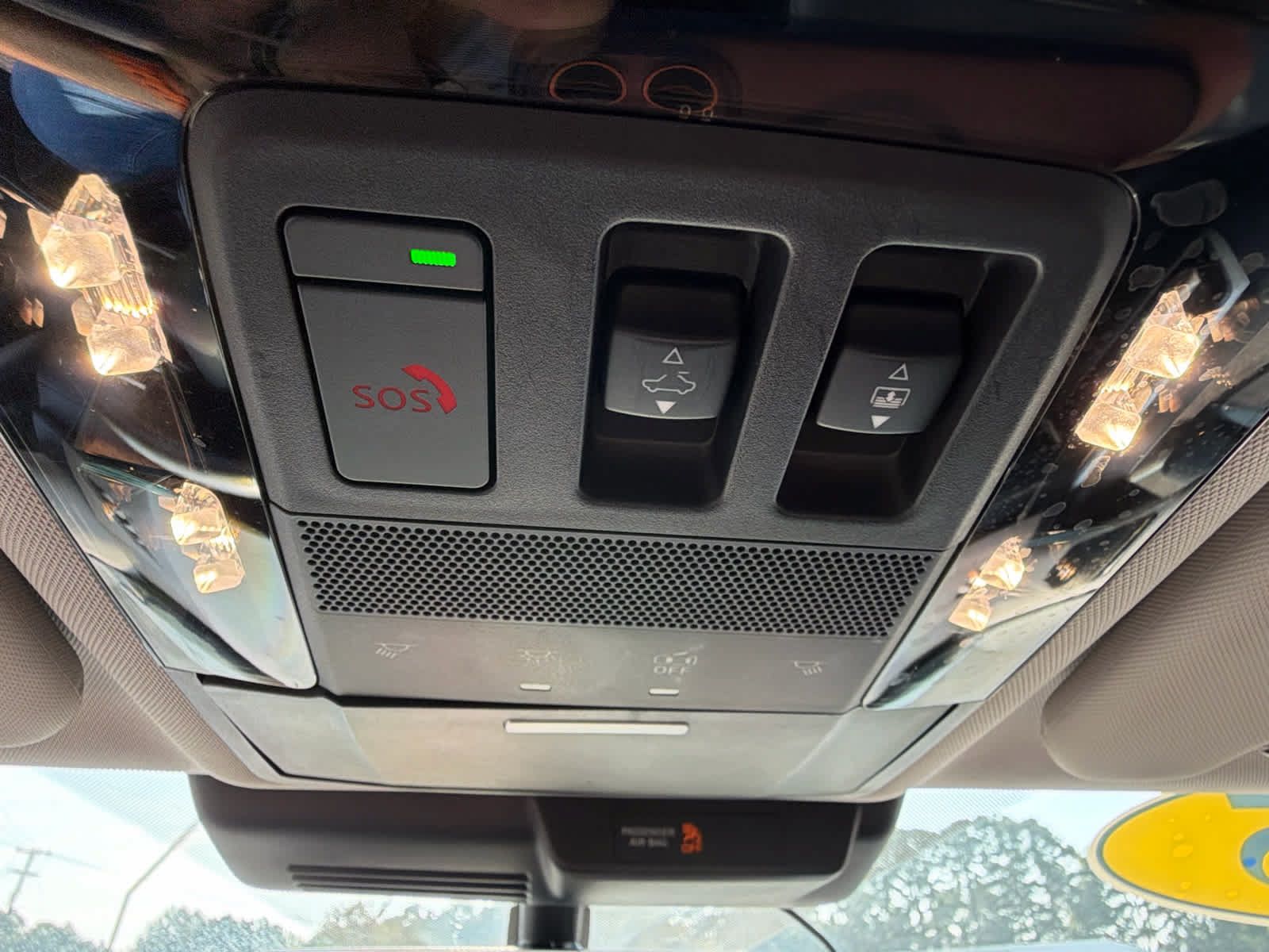 Used 2025 Mitsubishi Outlander SE FWD image 23