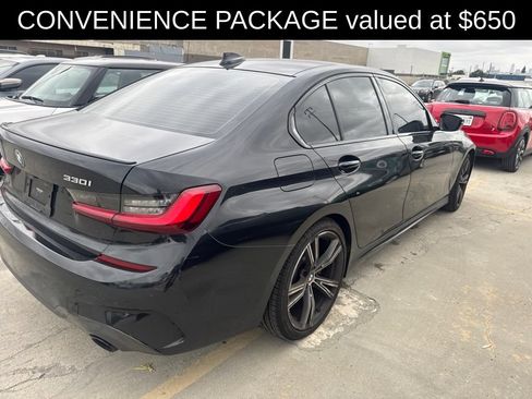 Used 2022 BMW 330i Sedan w/ M Sport Package RWD image 5