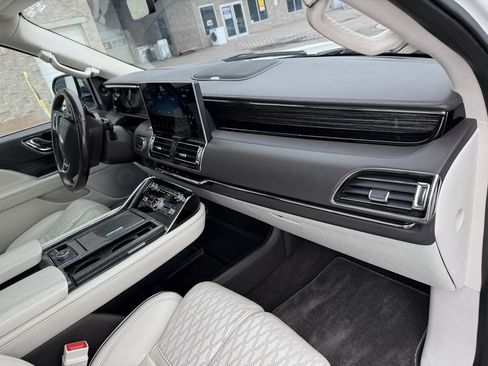 Used 2022 Lincoln Navigator Black Label AWD/4WD image 35