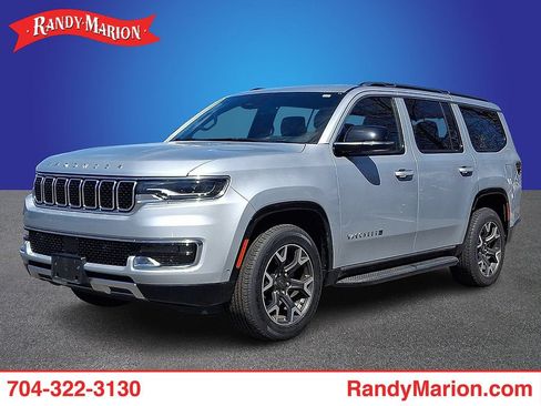 Used 2024 Jeep Wagoneer Series III AWD/4WD image 1
