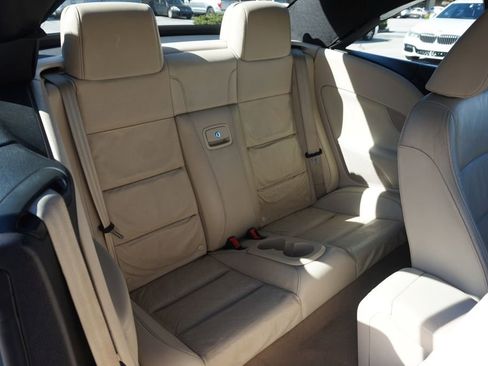 Used 2013 Volkswagen Eos Executive FWD image 21