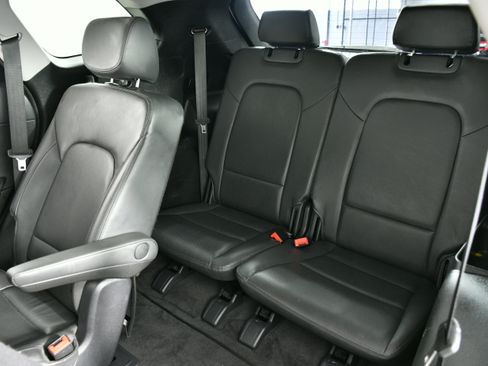 Used 2019 Hyundai Santa Fe XL image 27