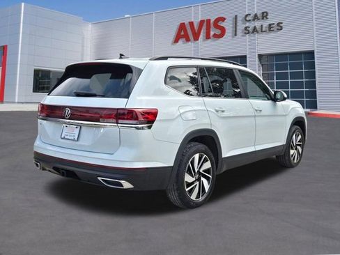 Used 2025 Volkswagen Atlas SE image 6