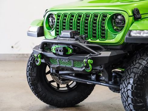 Used 2025 Jeep Gladiator Sport image 23