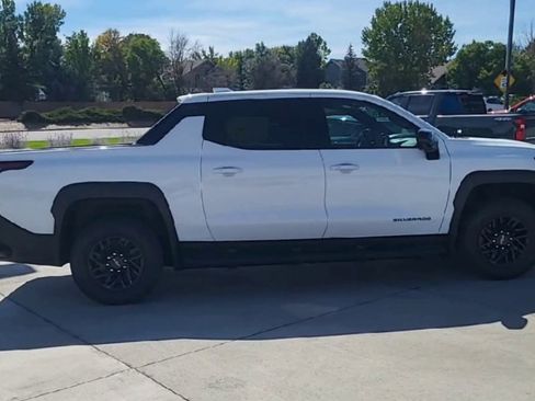 New 2026 Chevrolet Silverado EV LT image 40