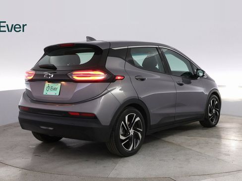 Used 2022 Chevrolet Bolt LT w/ Infotainment Package image 12