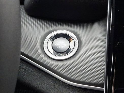 New 2025 Jeep Grand Cherokee Laredo X w/ Luxury Tech Group I image 15