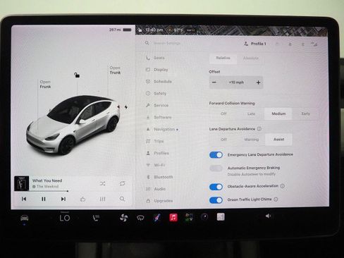 Used 2021 Tesla Model Y Long Range AWD/4WD image 28